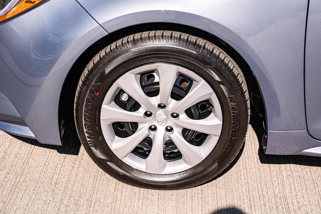 Thumbnail: 2025 Toyota Corolla - 20