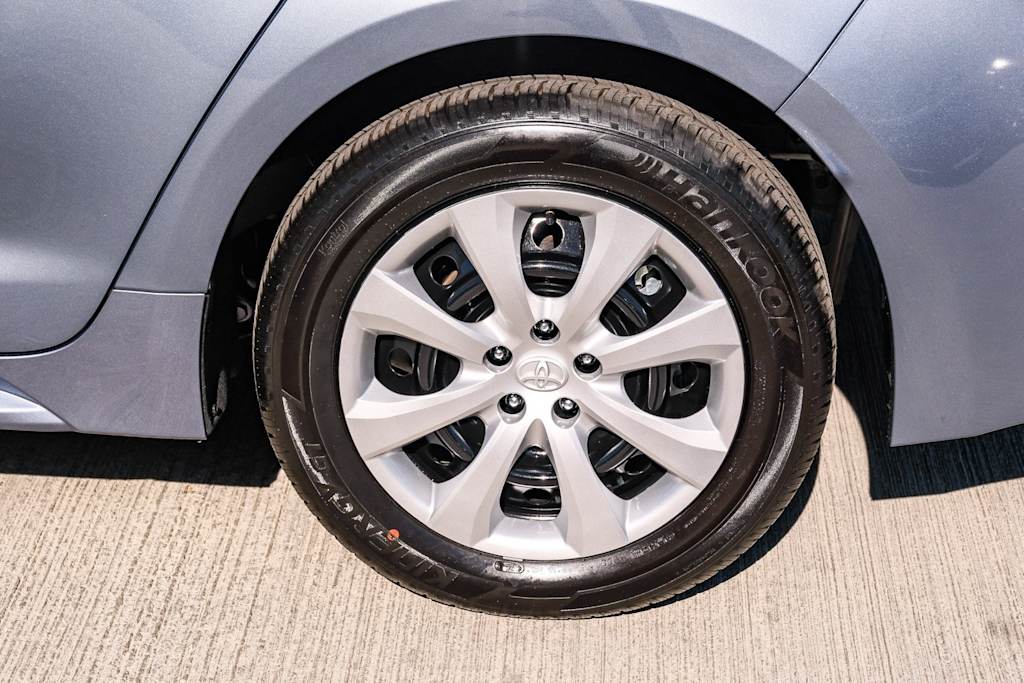 Thumbnail: 2025 Toyota Corolla - 6