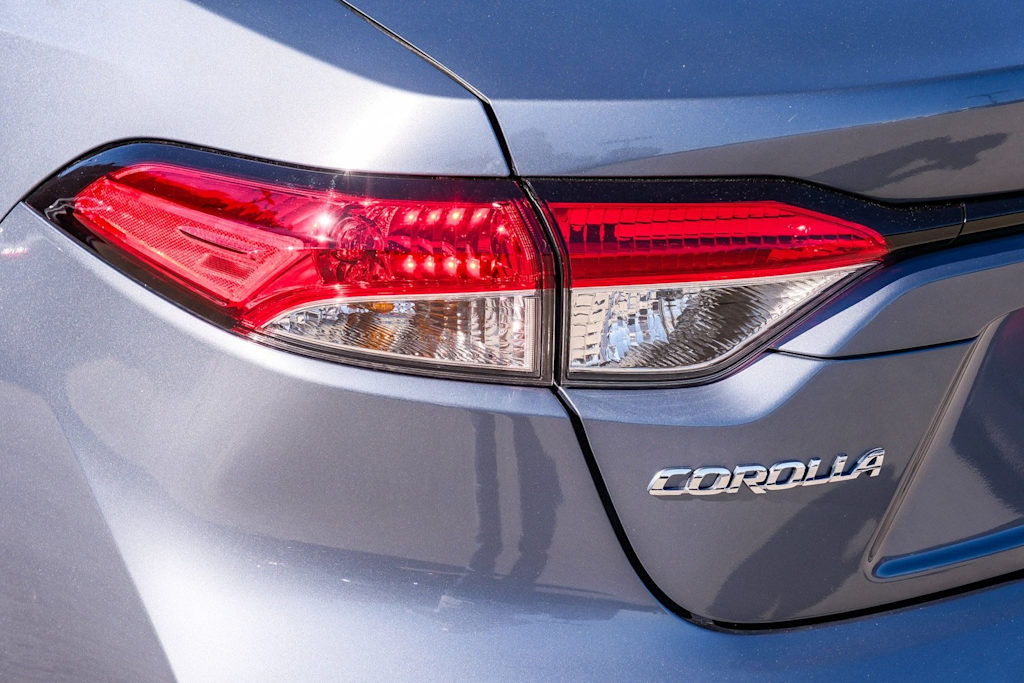 Thumbnail: 2025 Toyota Corolla - 18