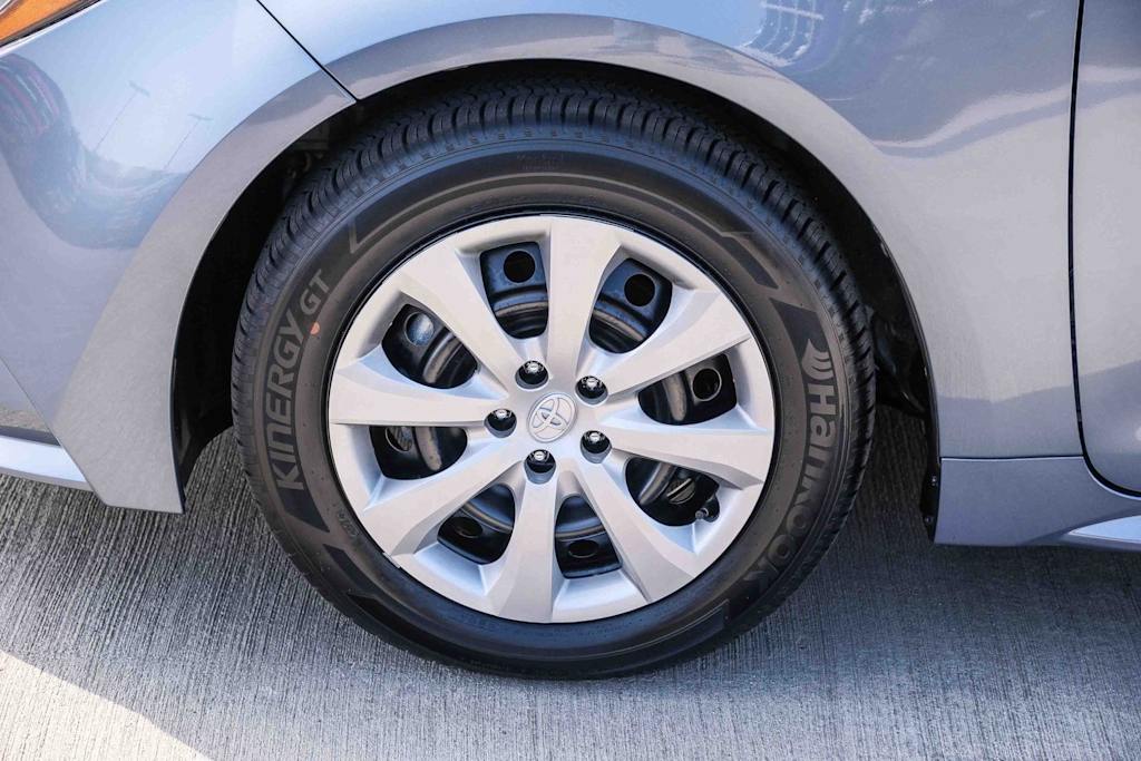 Thumbnail: 2025 Toyota Corolla - 17