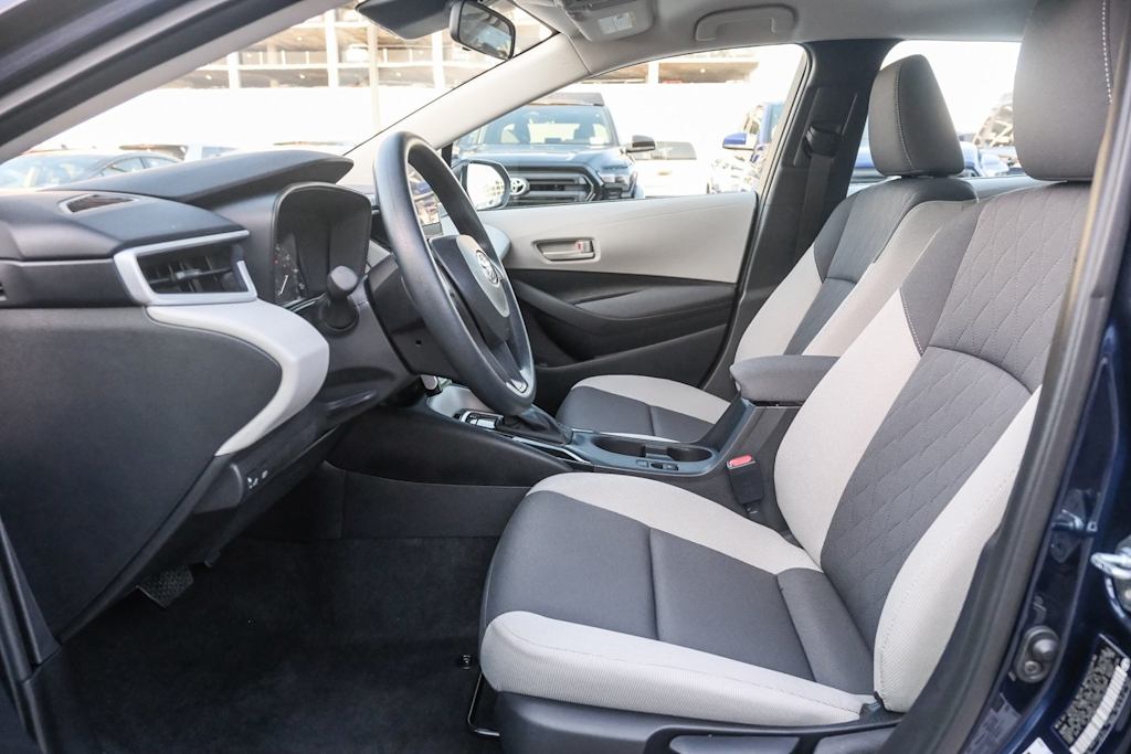 Thumbnail: 2025 Toyota Corolla - 10