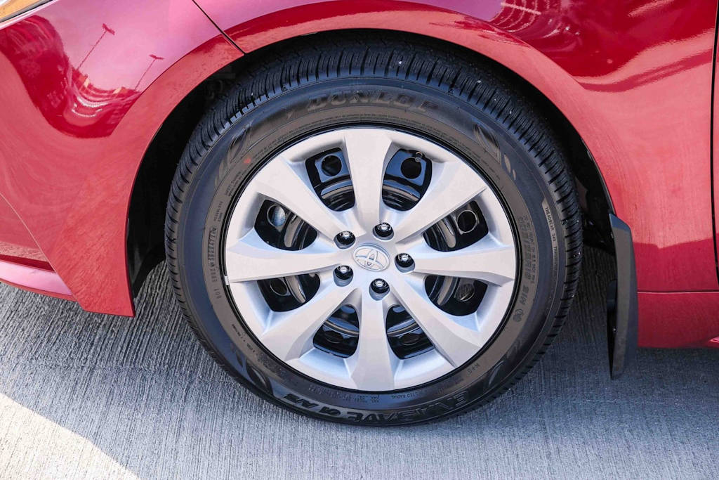 Thumbnail: 2025 Toyota Corolla - 17