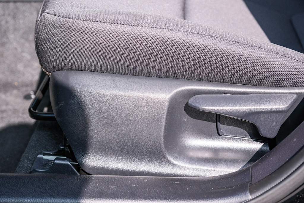 Thumbnail: 2025 Toyota Corolla - 27