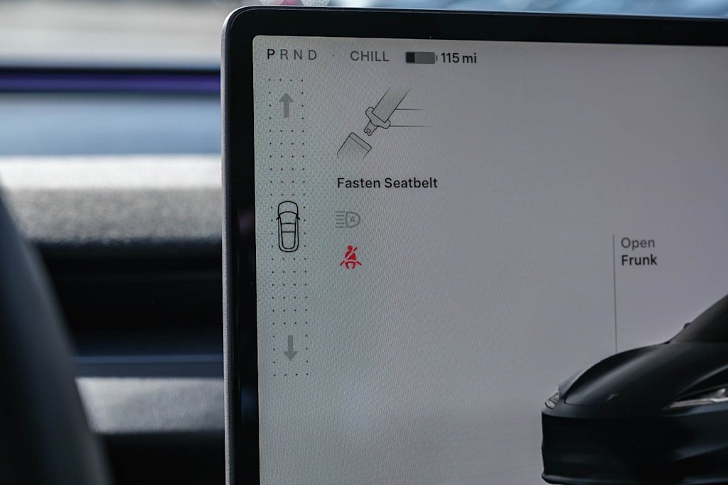 Thumbnail: 2025 Tesla Model 3 - 20