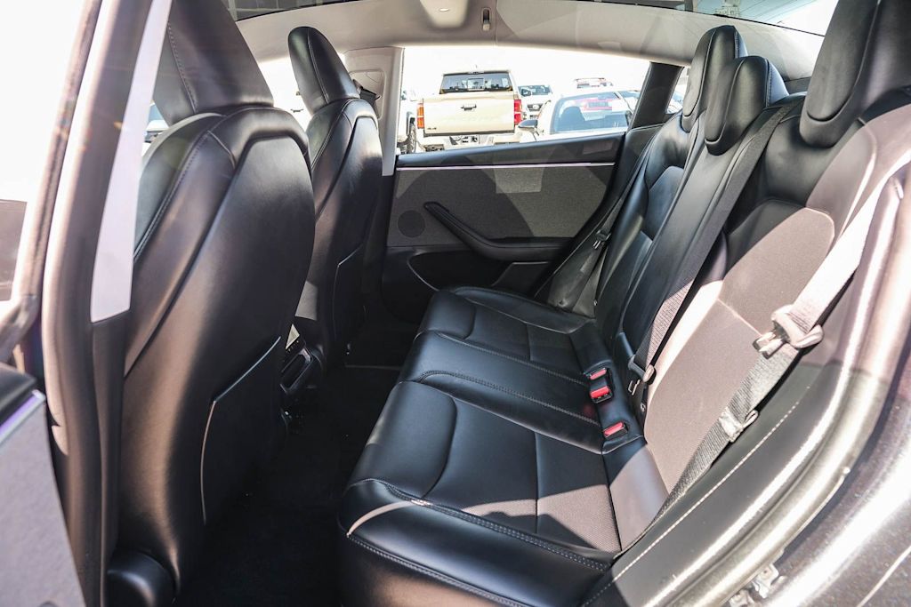 Thumbnail: 2025 Tesla Model 3 - 12