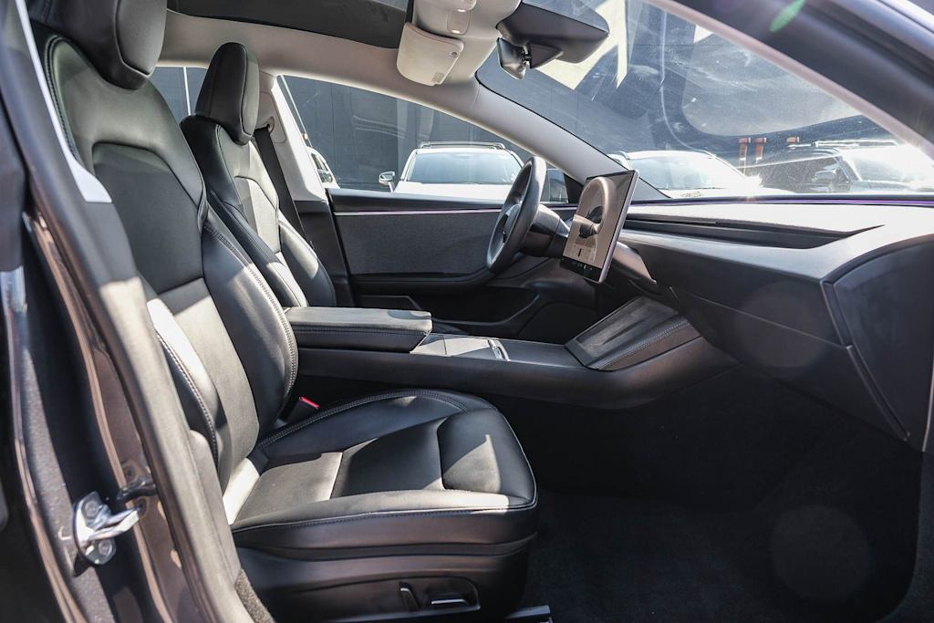 Thumbnail: 2025 Tesla Model 3 - 10