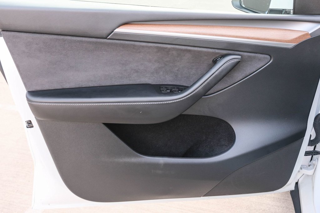 Thumbnail: 2023 Tesla Model Y - 23