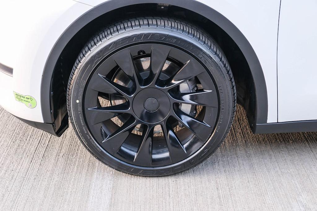 Thumbnail: 2023 Tesla Model Y - 18