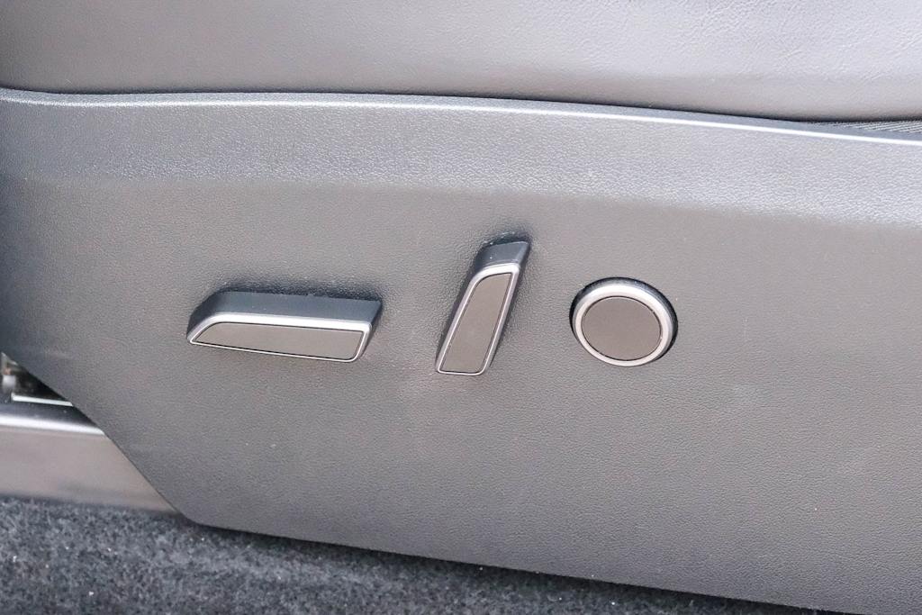 Thumbnail: 2023 Tesla Model Y - 24