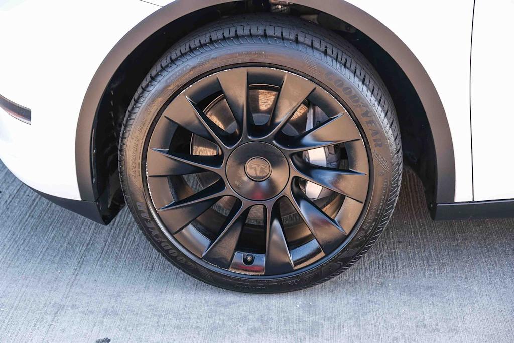 Thumbnail: 2023 Tesla Model Y - 20