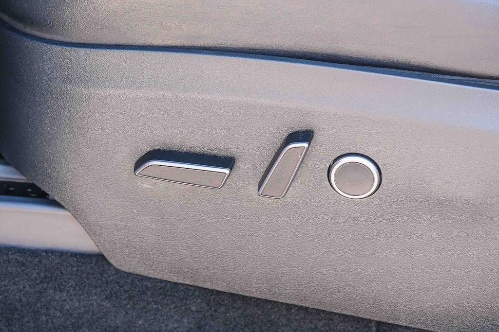 Thumbnail: 2023 Tesla Model Y - 24