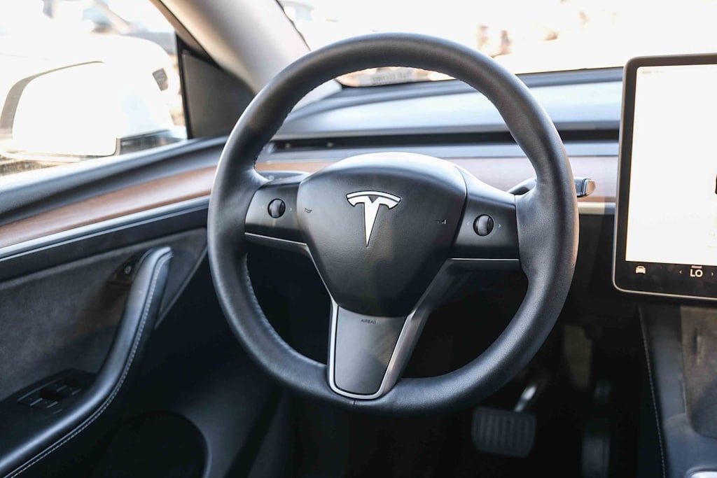 Thumbnail: 2023 Tesla Model Y - 9