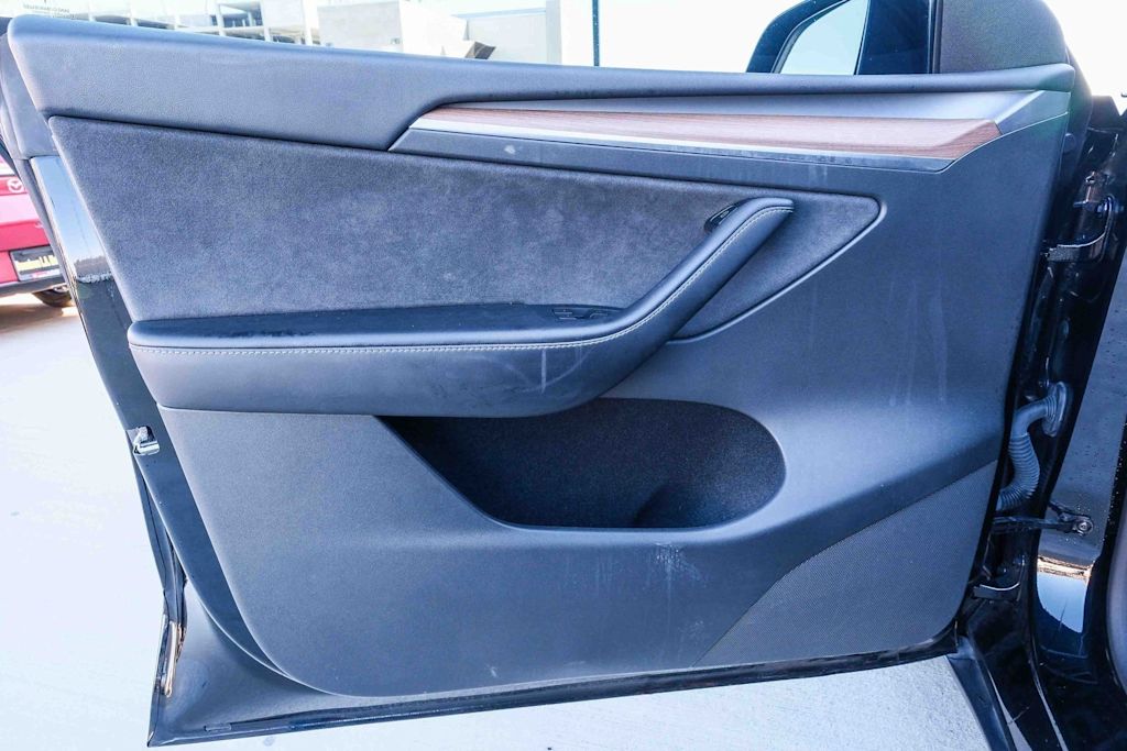 Thumbnail: 2023 Tesla Model Y - 23