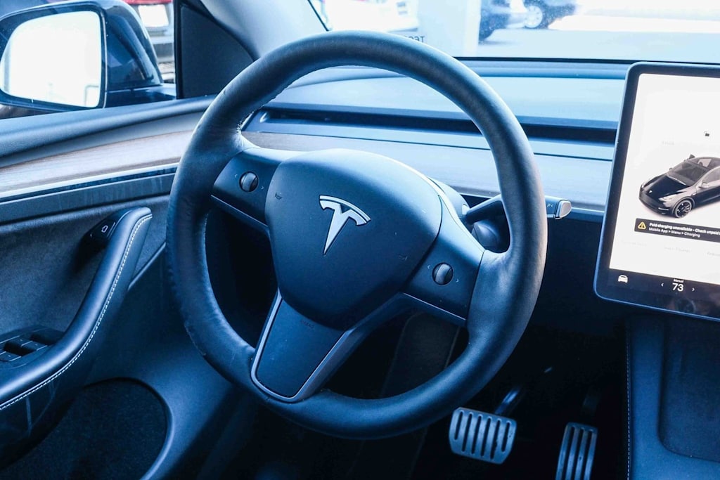 Thumbnail: 2023 Tesla Model Y - 11