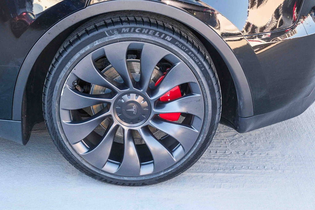 Thumbnail: 2023 Tesla Model Y - 6