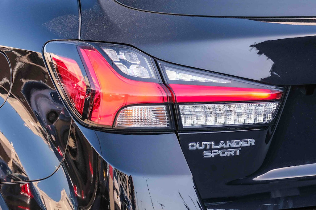 Thumbnail: 2025 Mitsubishi Outlander Sport - 18