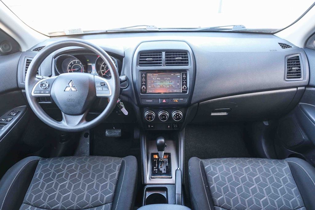 Thumbnail: 2025 Mitsubishi Outlander Sport - 2