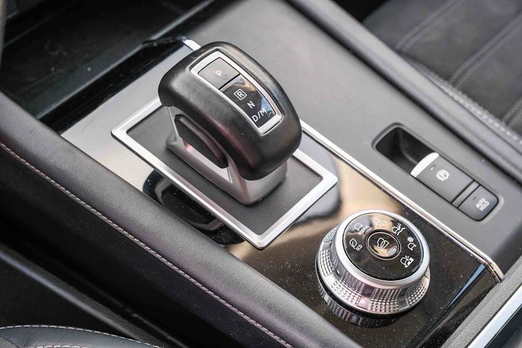 Thumbnail: 2024 Mitsubishi Outlander - 13