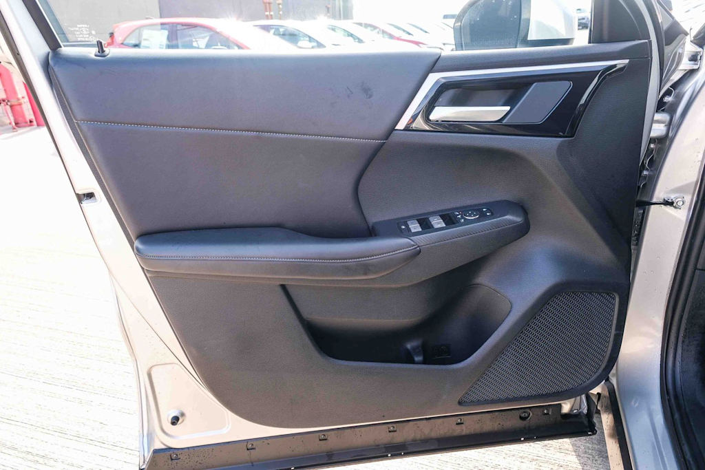 Thumbnail: 2024 Mitsubishi Outlander - 22