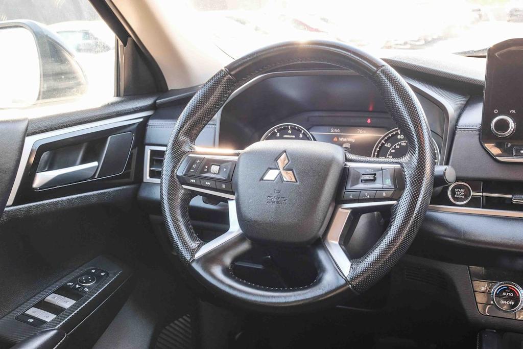 Thumbnail: 2024 Mitsubishi Outlander - 2
