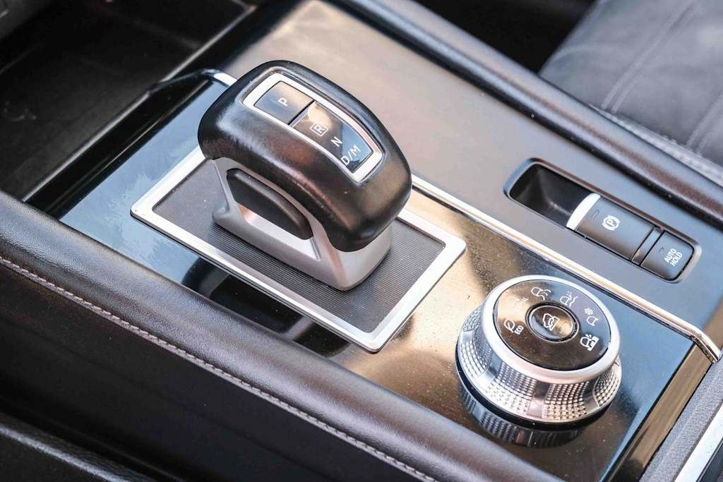 Thumbnail: 2024 Mitsubishi Outlander - 12