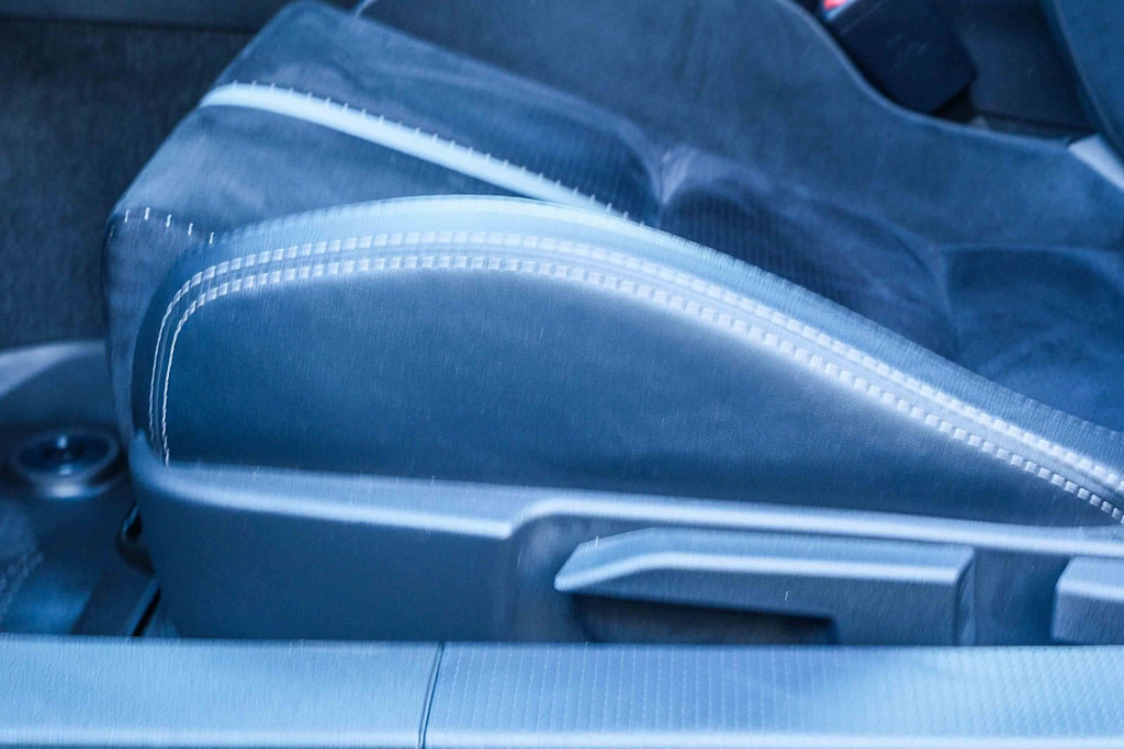 Thumbnail: 2025 Toyota GR86 - 28