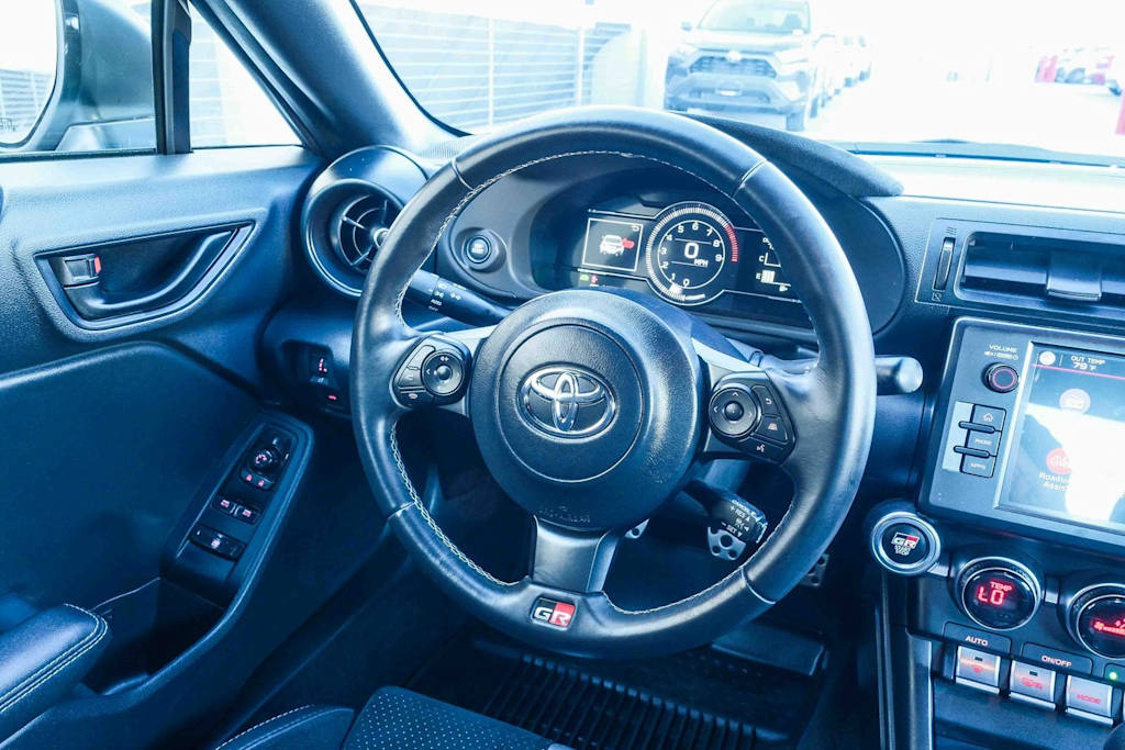 Thumbnail: 2025 Toyota GR86 - 9