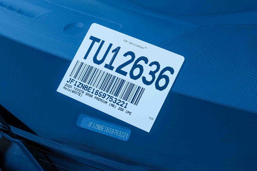 Thumbnail: 2025 Toyota GR86 - 6