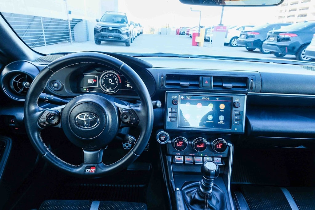 Thumbnail: 2025 Toyota GR86 - 2