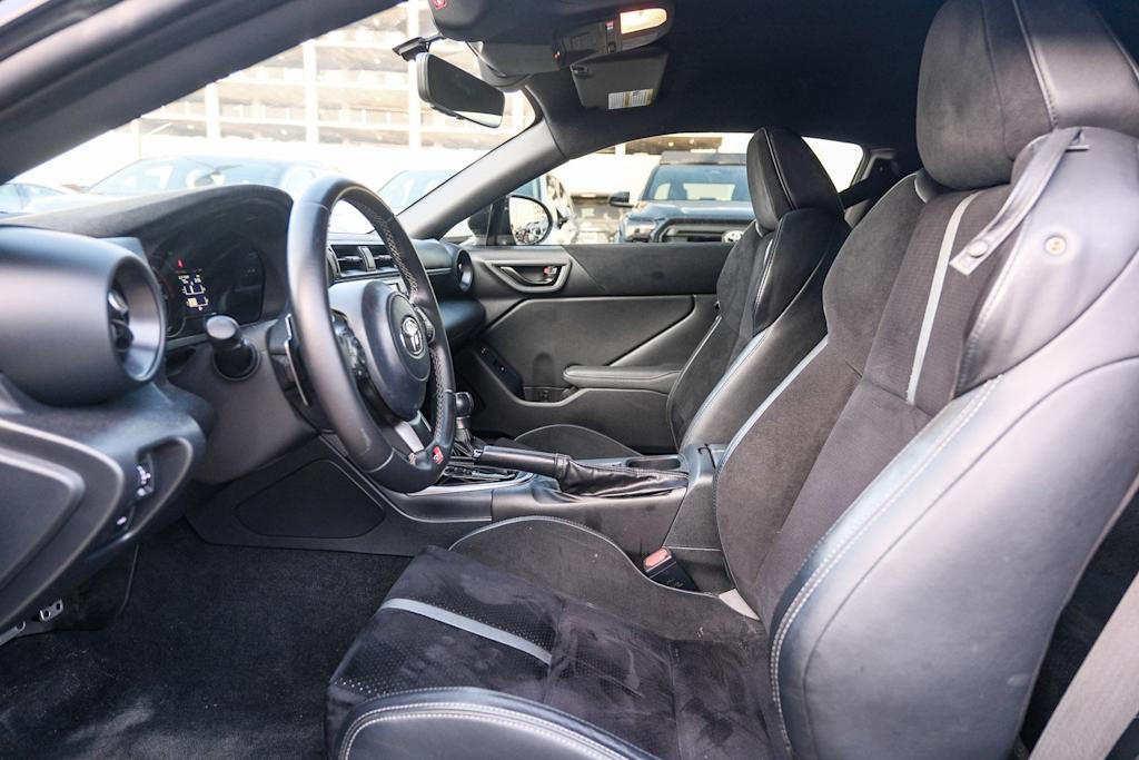 Thumbnail: 2023 Toyota GR86 - 10