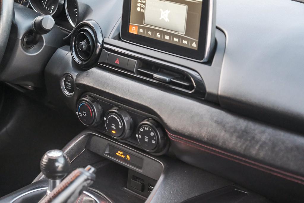 Thumbnail: 2016 Mazda MX-5 Miata - 2