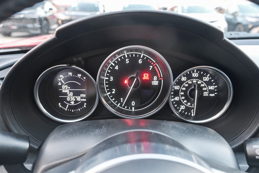 Thumbnail: 2016 Mazda MX-5 Miata - 14