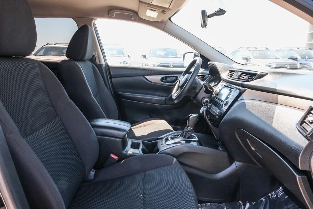 Thumbnail: 2018 Nissan Rogue Sport - 10