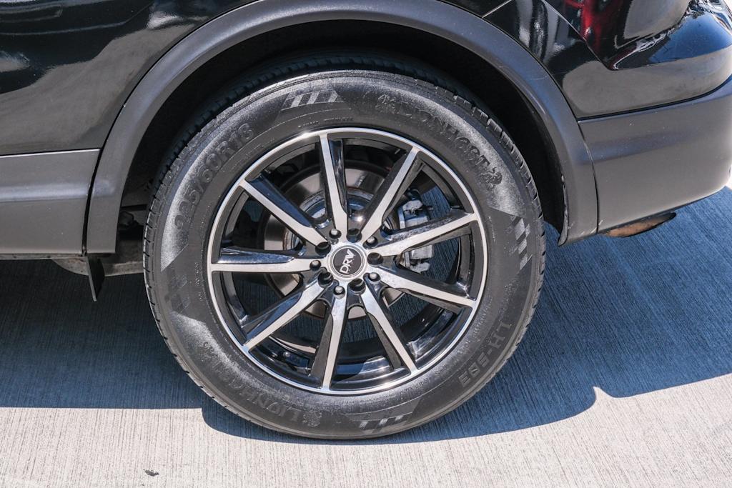 Thumbnail: 2018 Nissan Rogue Sport - 22