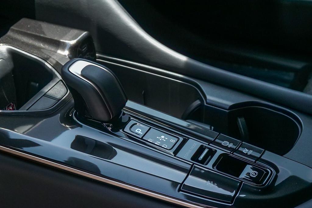 Thumbnail: 2024 Toyota Crown - 14