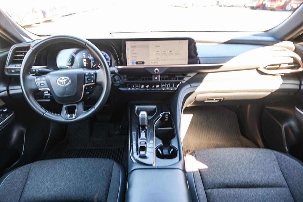 Thumbnail: 2024 Toyota Crown - 2