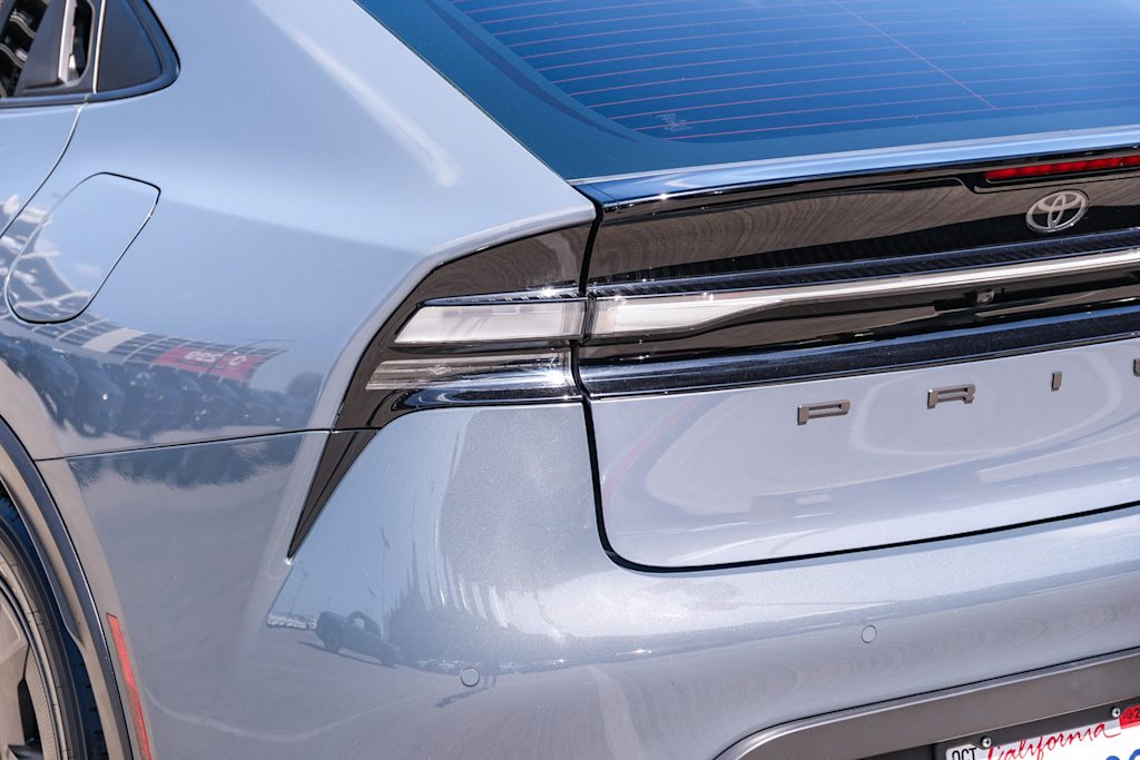 Thumbnail: 2024 Toyota Prius Prime - 6