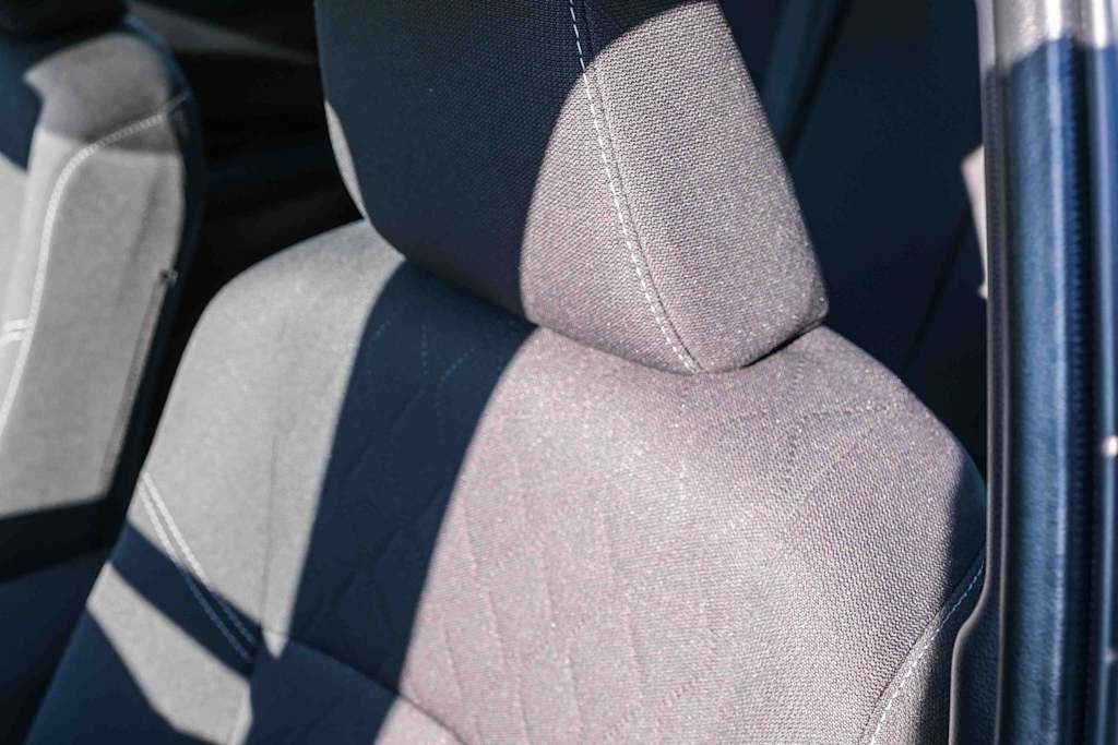 2026 Toyota Corolla LE - Photo 24