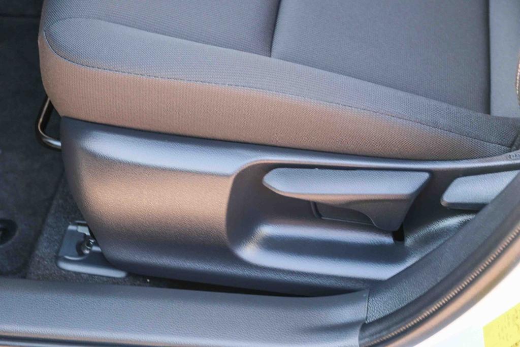 2026 Toyota Corolla LE - Photo 26