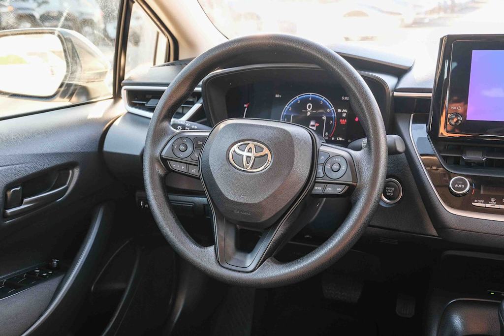 2026 Toyota Corolla LE - Photo 8