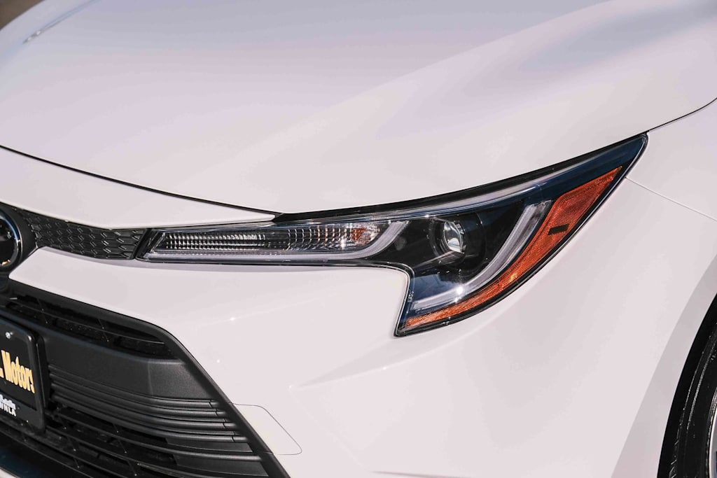2026 Toyota Corolla LE - Photo 21