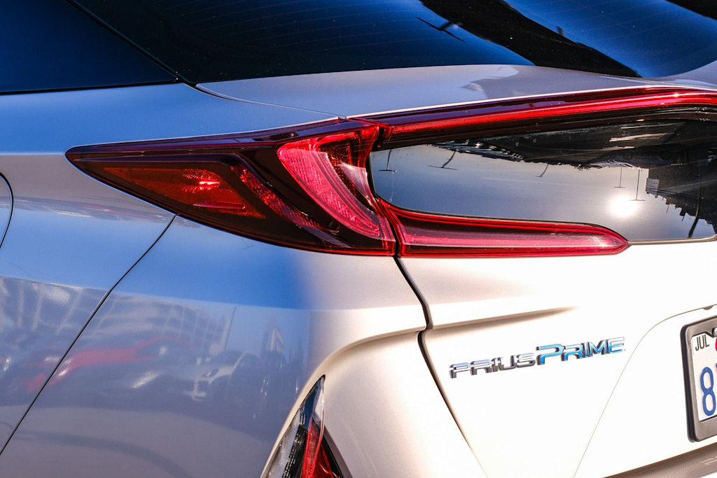 Thumbnail: 2022 Toyota Prius Prime - 18