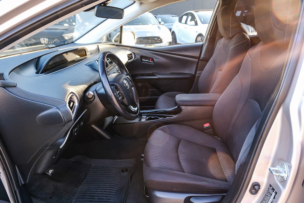 Thumbnail: 2022 Toyota Prius Prime - 11