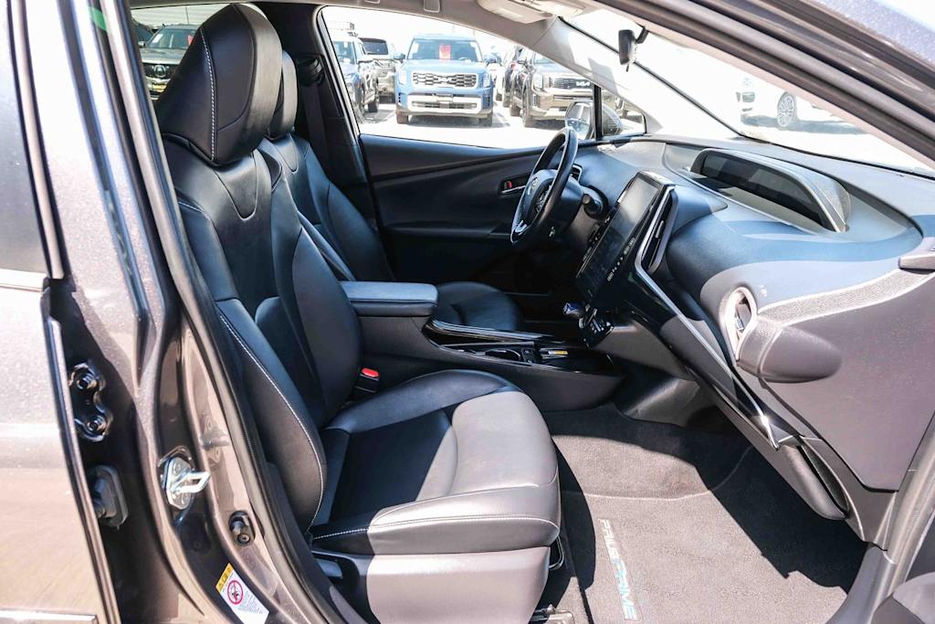 Thumbnail: 2022 Toyota Prius Prime - 9