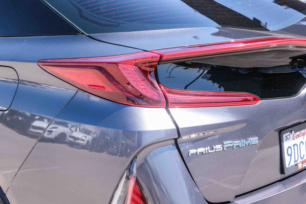 Thumbnail: 2022 Toyota Prius Prime - 16