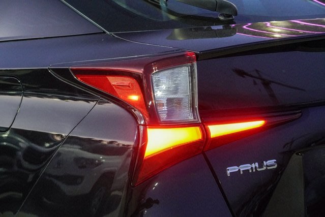 2021 Toyota Prius LE 6