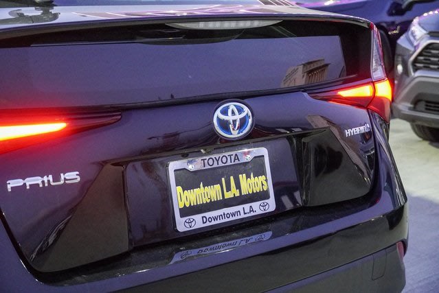 2021 Toyota Prius LE 17