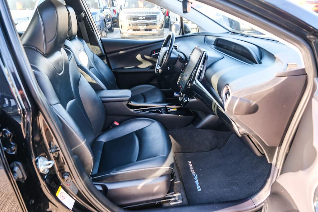 Thumbnail: 2020 Toyota Prius Prime - 11
