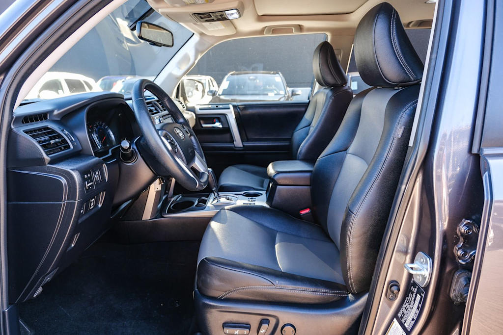 Thumbnail: 2019 Toyota 4Runner - 11