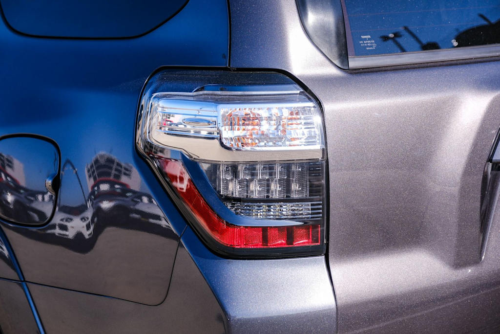 Thumbnail: 2019 Toyota 4Runner - 19